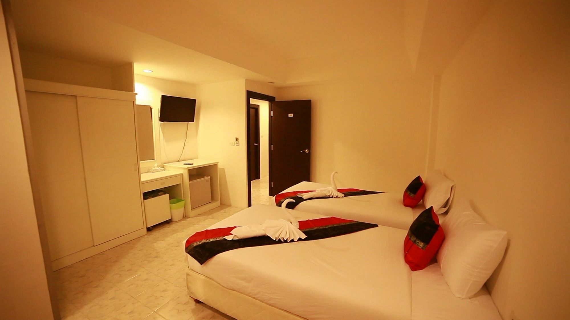 Rayaan Oriental Guest House & Restaurant Patong Ngoại thất bức ảnh